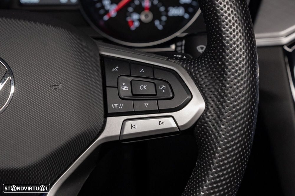 VW Passat Variant - 17