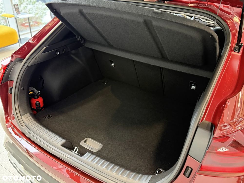 Kia XCeed 1.6 T-GDI Business Line DCT - 12