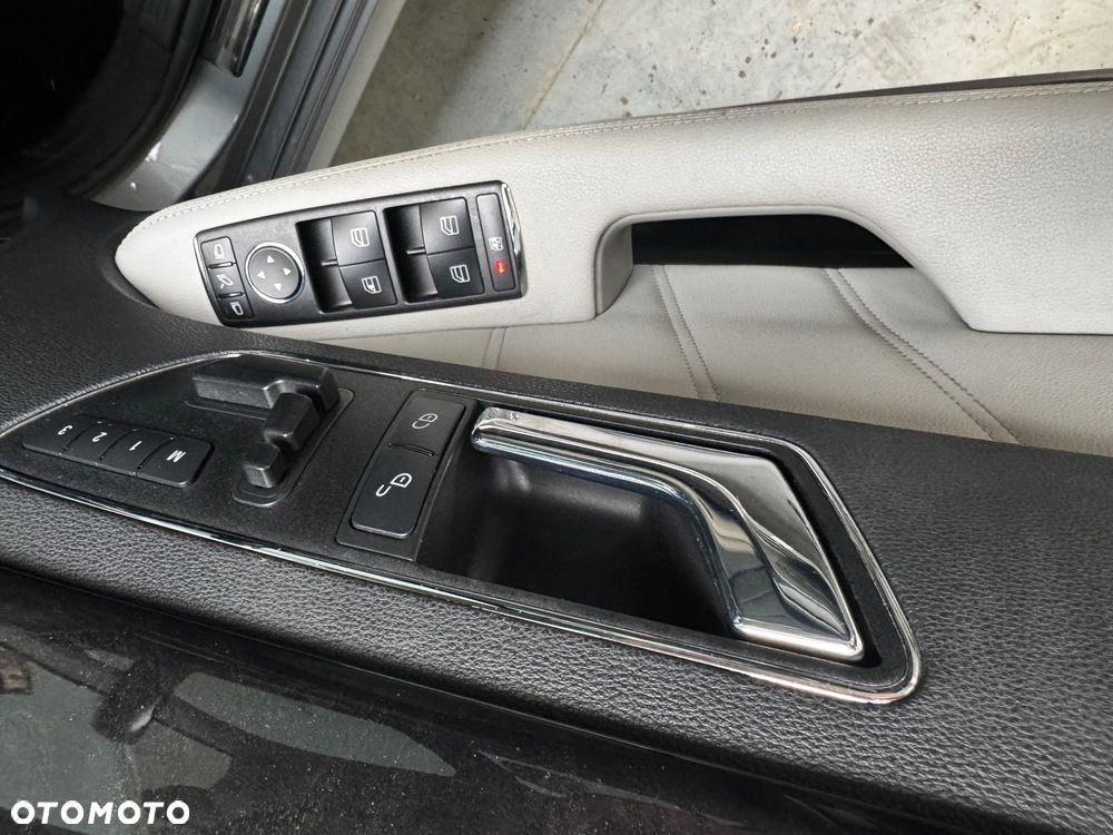 Mercedes-Benz Klasa E 350 CDI DPF 4Matic BlueEFFICIENCY 7G-TRONIC Avantgarde - 11