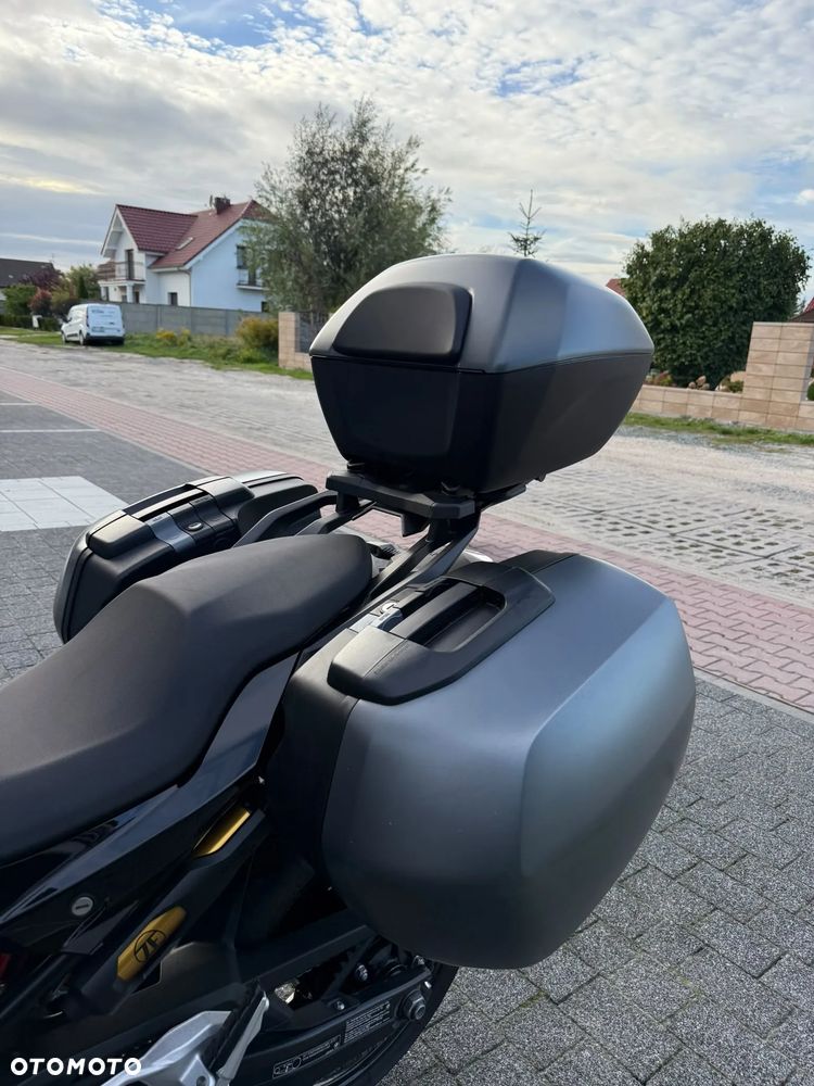 BMW XR - 5