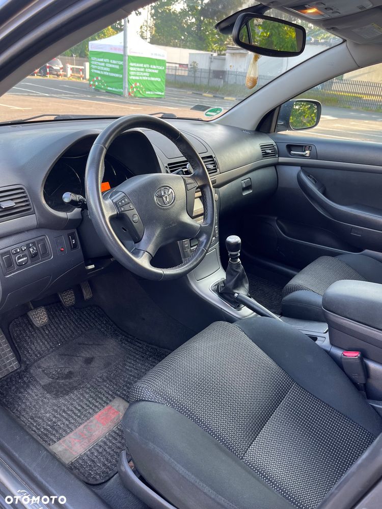 Toyota Avensis 2.0 D-4D Sol - 33