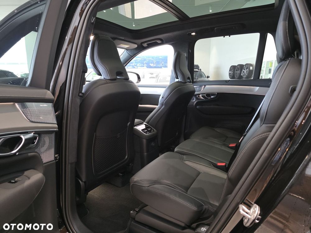 Volvo XC 90 - 32