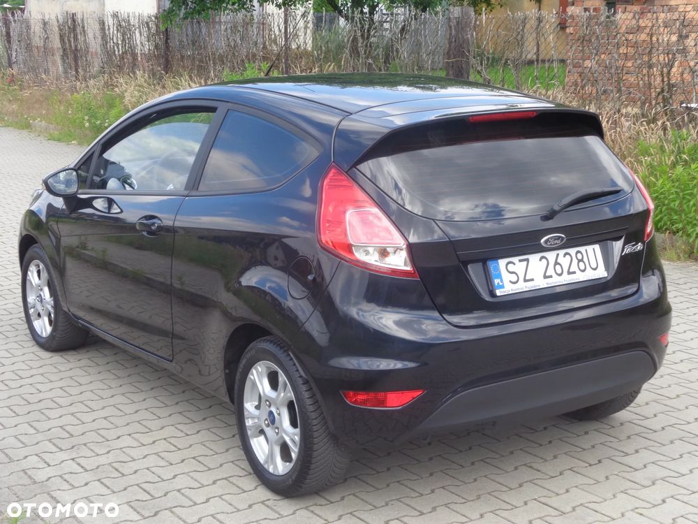 Ford Fiesta 1.0 Champions Edition - 14
