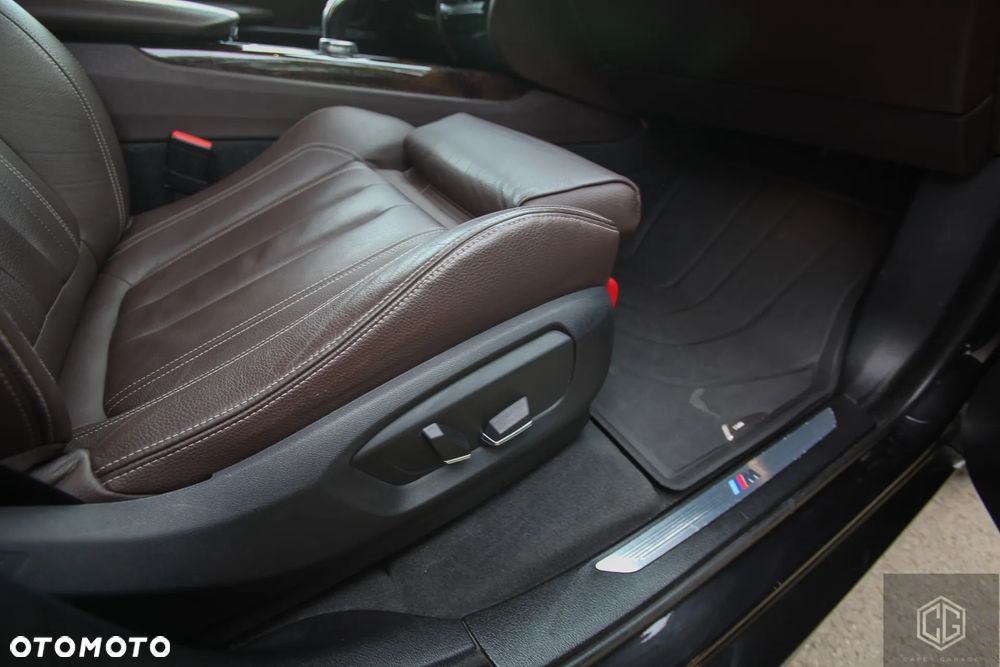 BMW X5 xDrive25d - 32