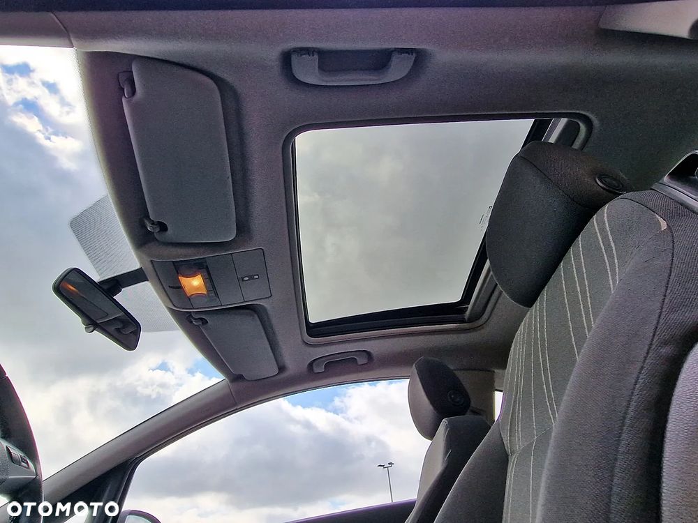 Opel Corsa 1.4 16V Edition - 10