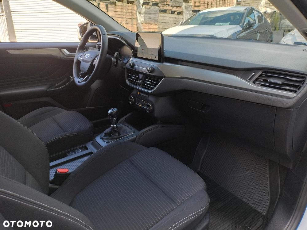 Ford Focus 1.0 EcoBoost Titanium Business - 26