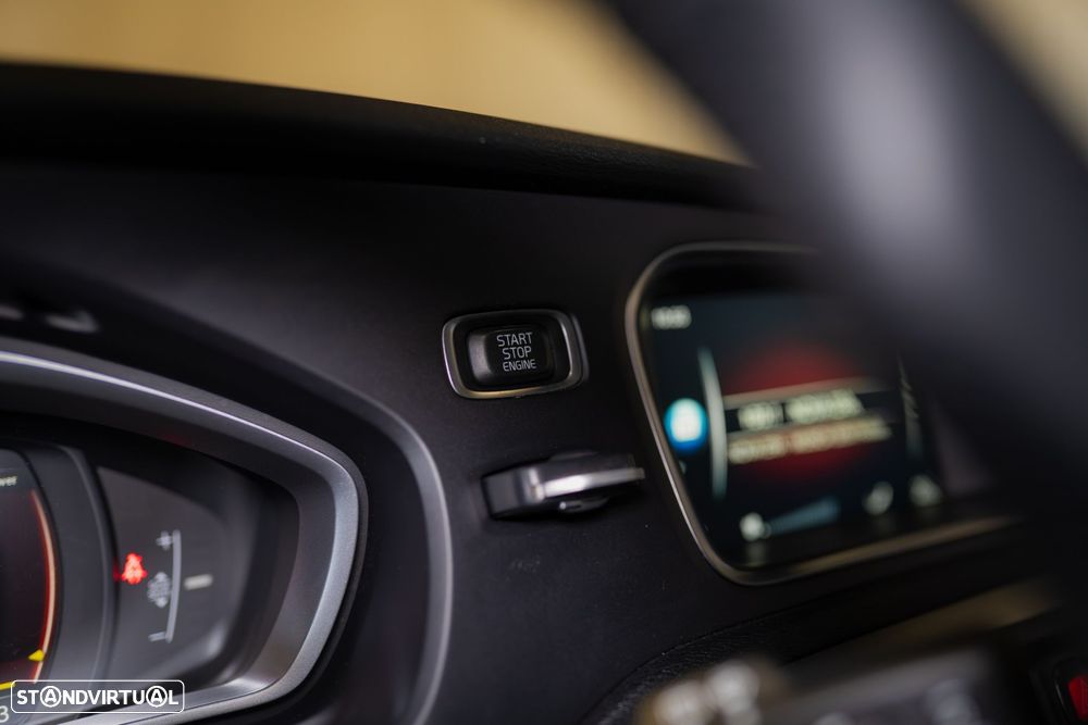 Volvo V40 2.0 D2 Momentum - 30