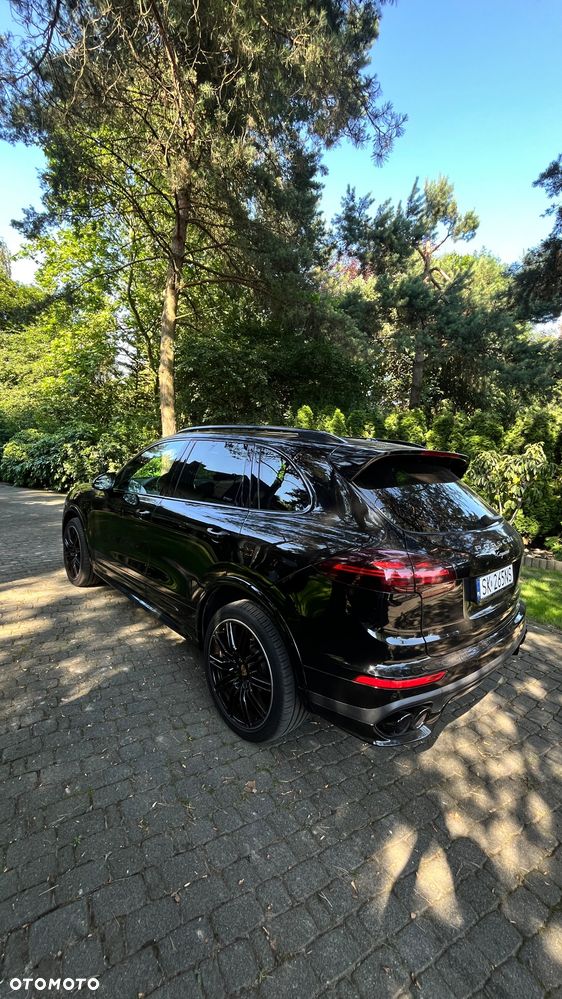 Porsche Cayenne - 2