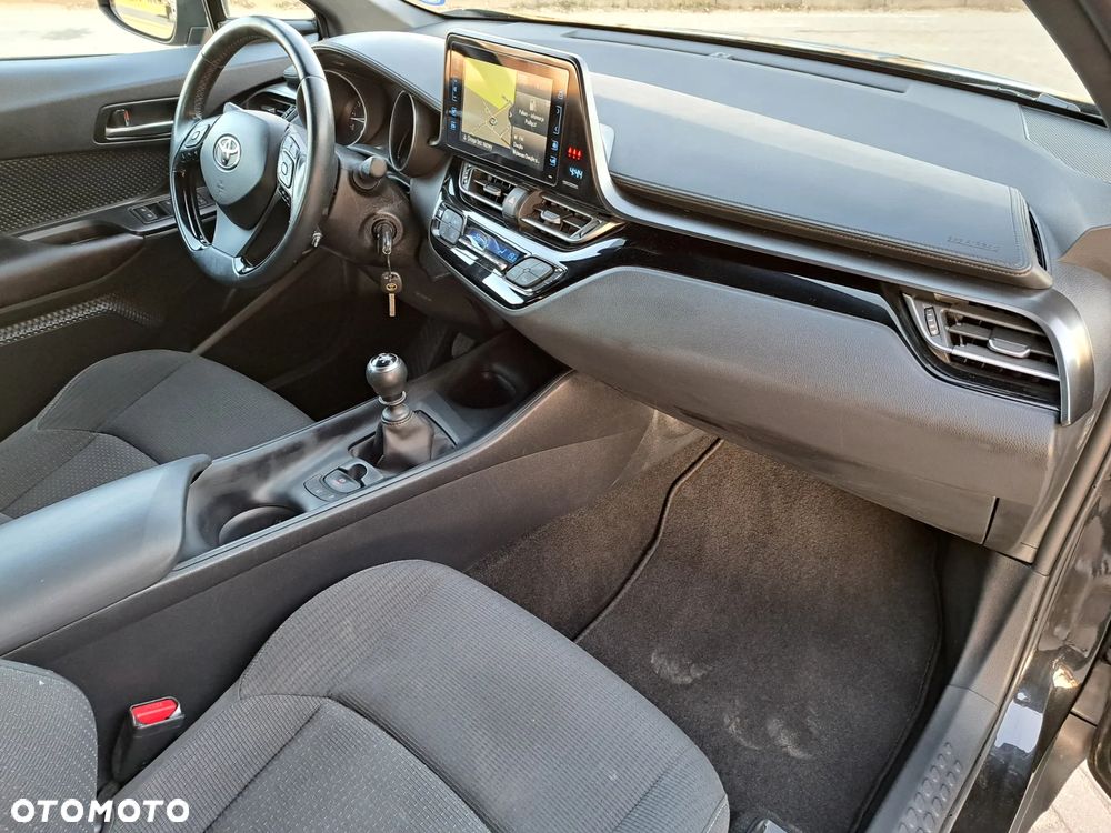 Toyota C-HR - 21
