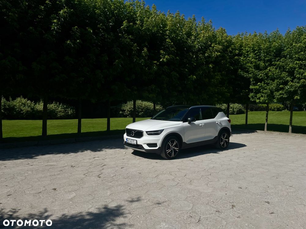 Volvo XC 40 D4 AWD Momentum Pro - 1