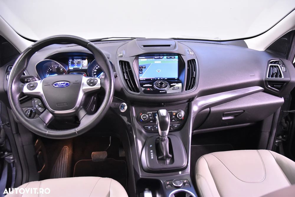 Ford Kuga - 9