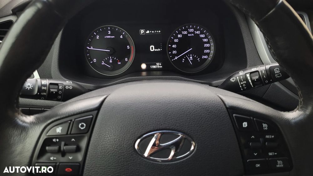 Hyundai Tucson 2.0 CRDI 4WD Automatik Premium - 8
