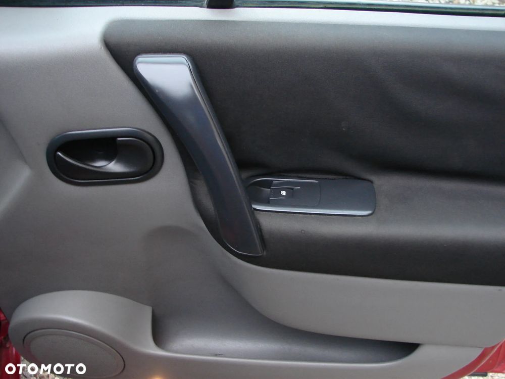 Renault Scenic 2.0 16V Emotion - 21