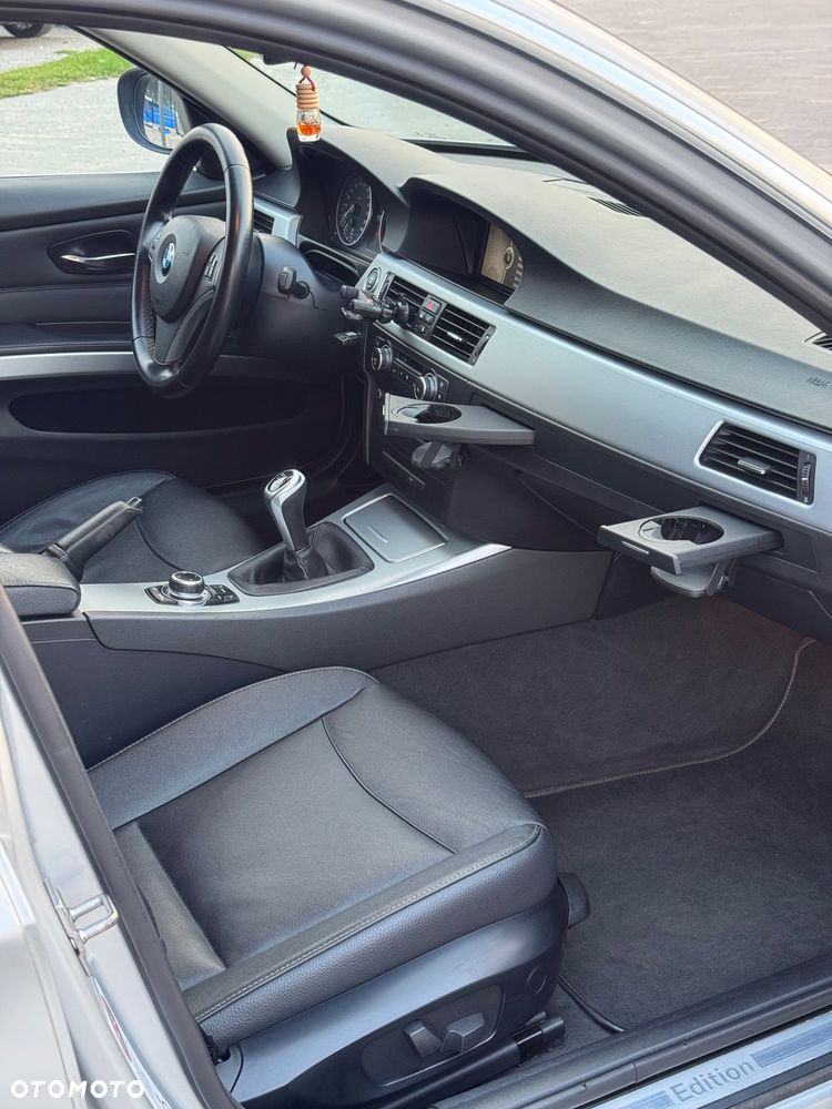 BMW Seria 3 318d Luxury Line - 15