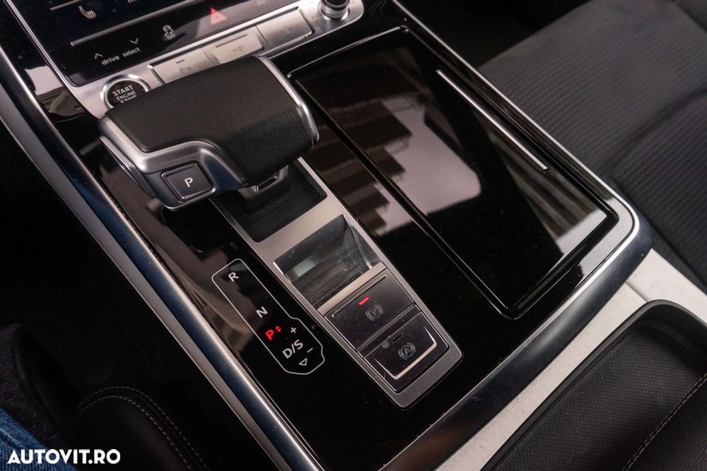 Audi Q7 50 TDI quattro Tiptronic S line - 28