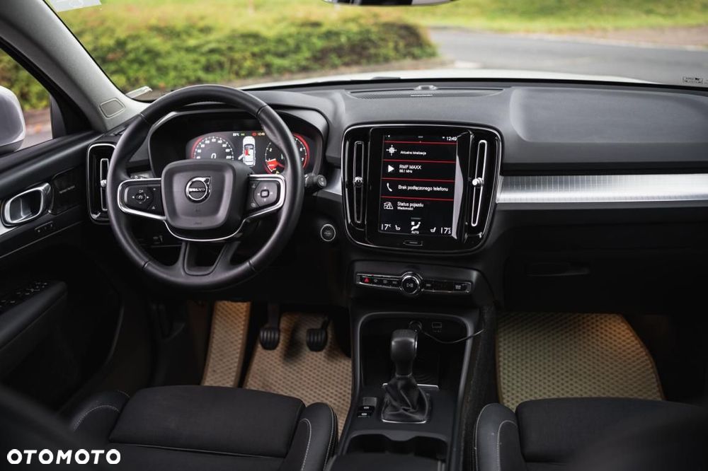 Volvo XC 40 - 3