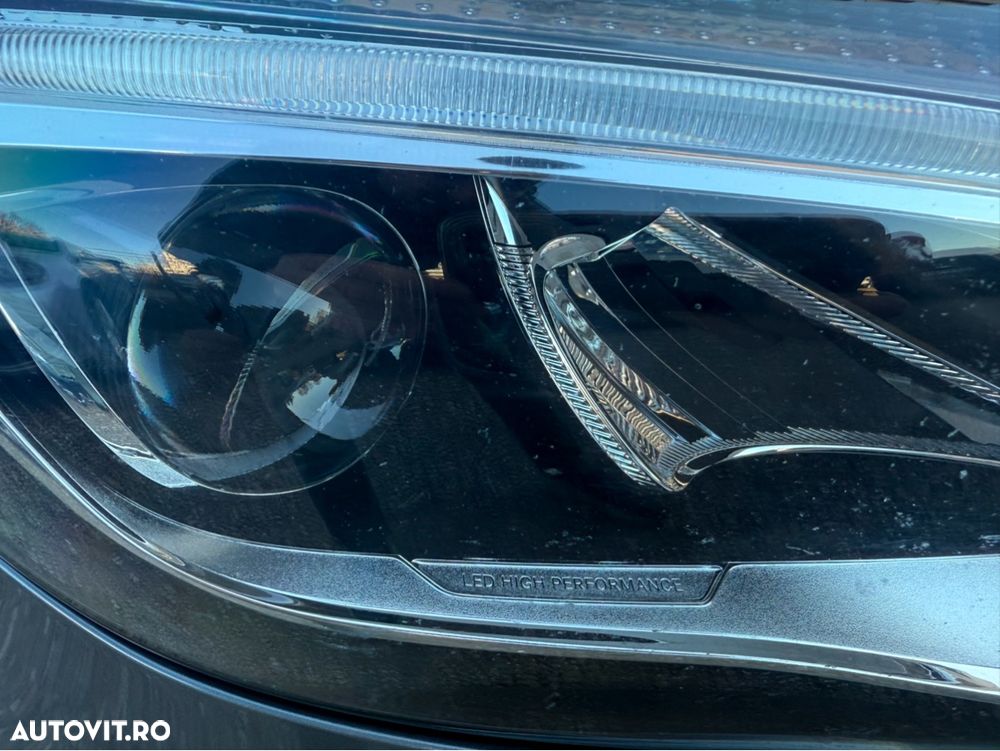 Mercedes-Benz GLA 180 d 7G-DCT AMG Line - 12