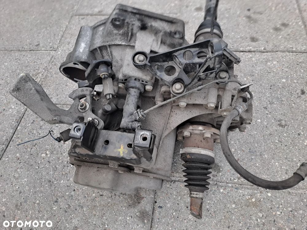 Skoda Roomster Rapid Jeti 1.4 TDi 80KM skrzynia biegów kod JDE - 8