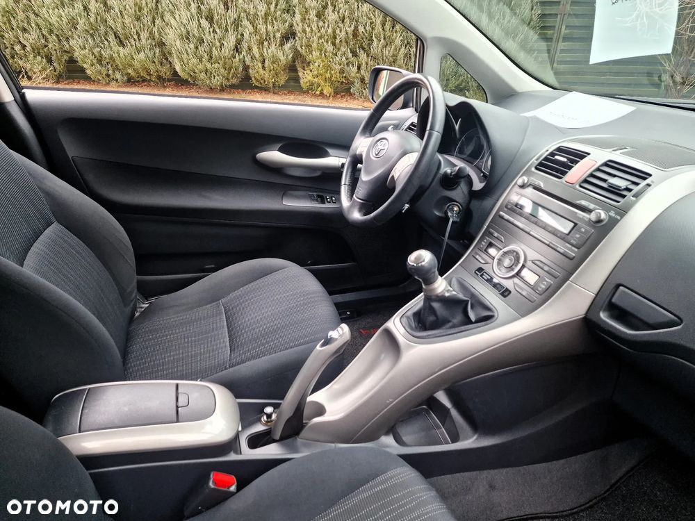 Toyota Auris 1.6 VVT-i Luna - 11