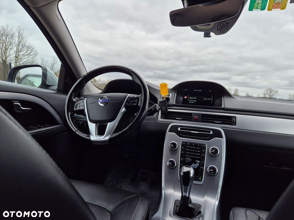 Volvo V70 D4 Momentum - 14