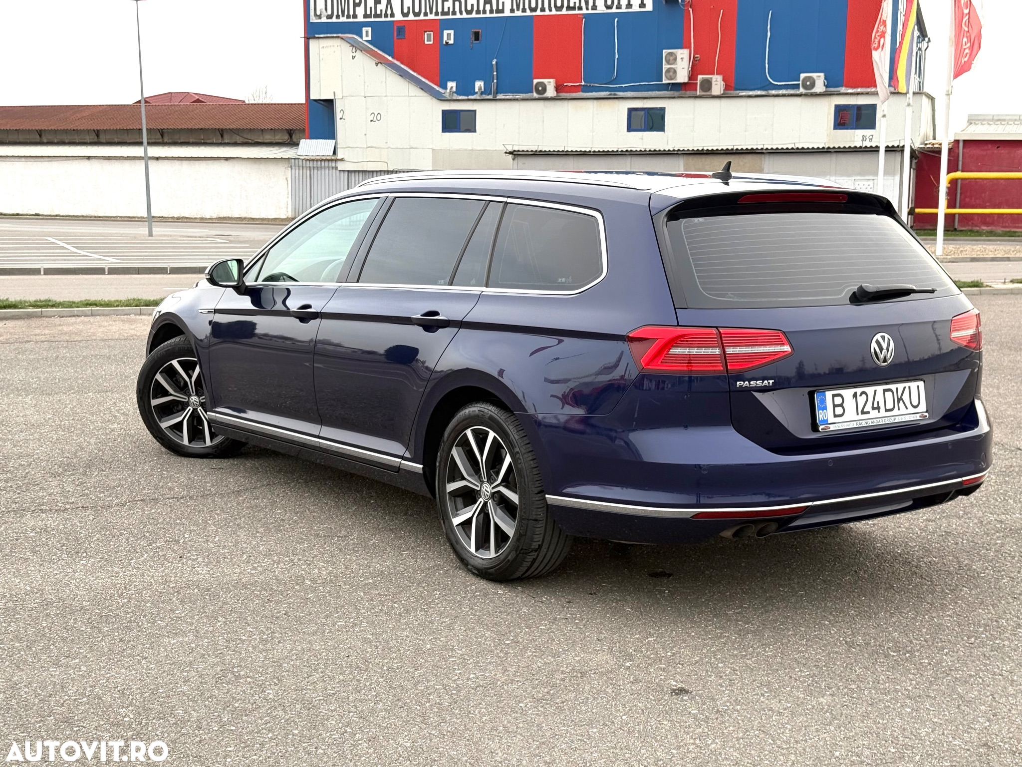 Volkswagen Passat 2.0 TDI DSG 4Motion Highline - 8
