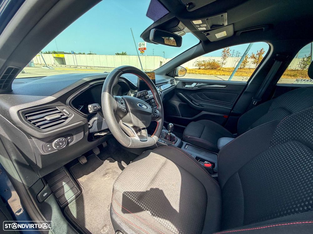 Ford Focus 1.0 EcoBoost S&S ST-LINE - 17