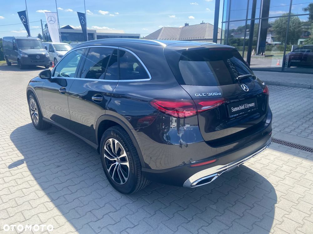 Mercedes-Benz GLC 300 d mHEV 4-Matic Avantgarde - 4