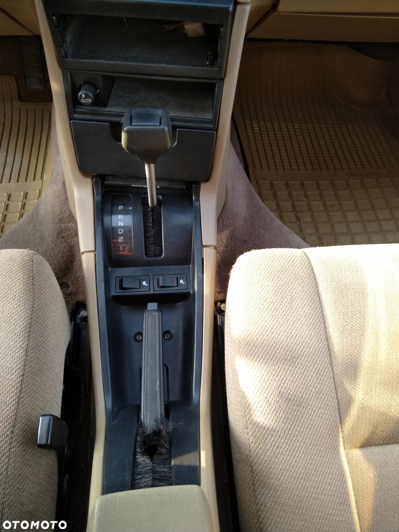 Volvo Seria 700 - 26