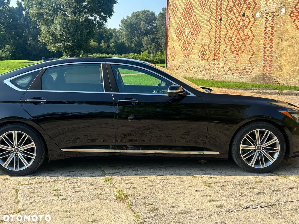 Hyundai Genesis - 7