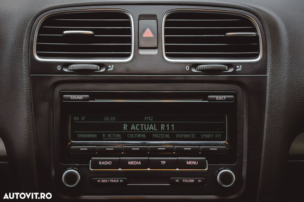 Volkswagen Golf 1.6 TDI DPF Comfortline - 22