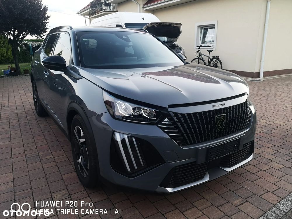 Peugeot 2008 PureTech 100 Allure S&S BVM6 - 17