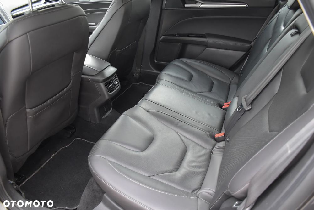 Ford Mondeo 2.0 TDCi Bi-Turbo PowerShift-Aut Titanium - 34