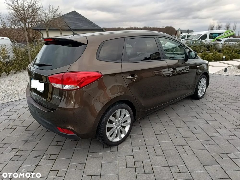 Kia Carens - 3