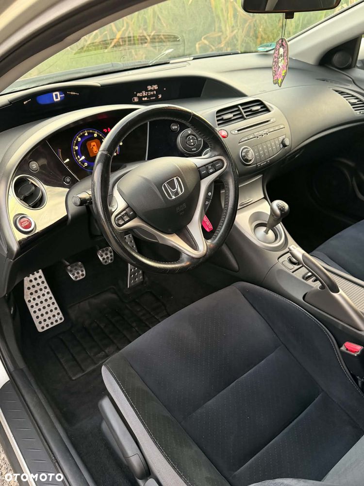 Honda Civic 1.8 Comfort - 9