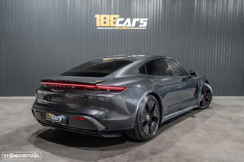 Porsche Taycan 4S - 6