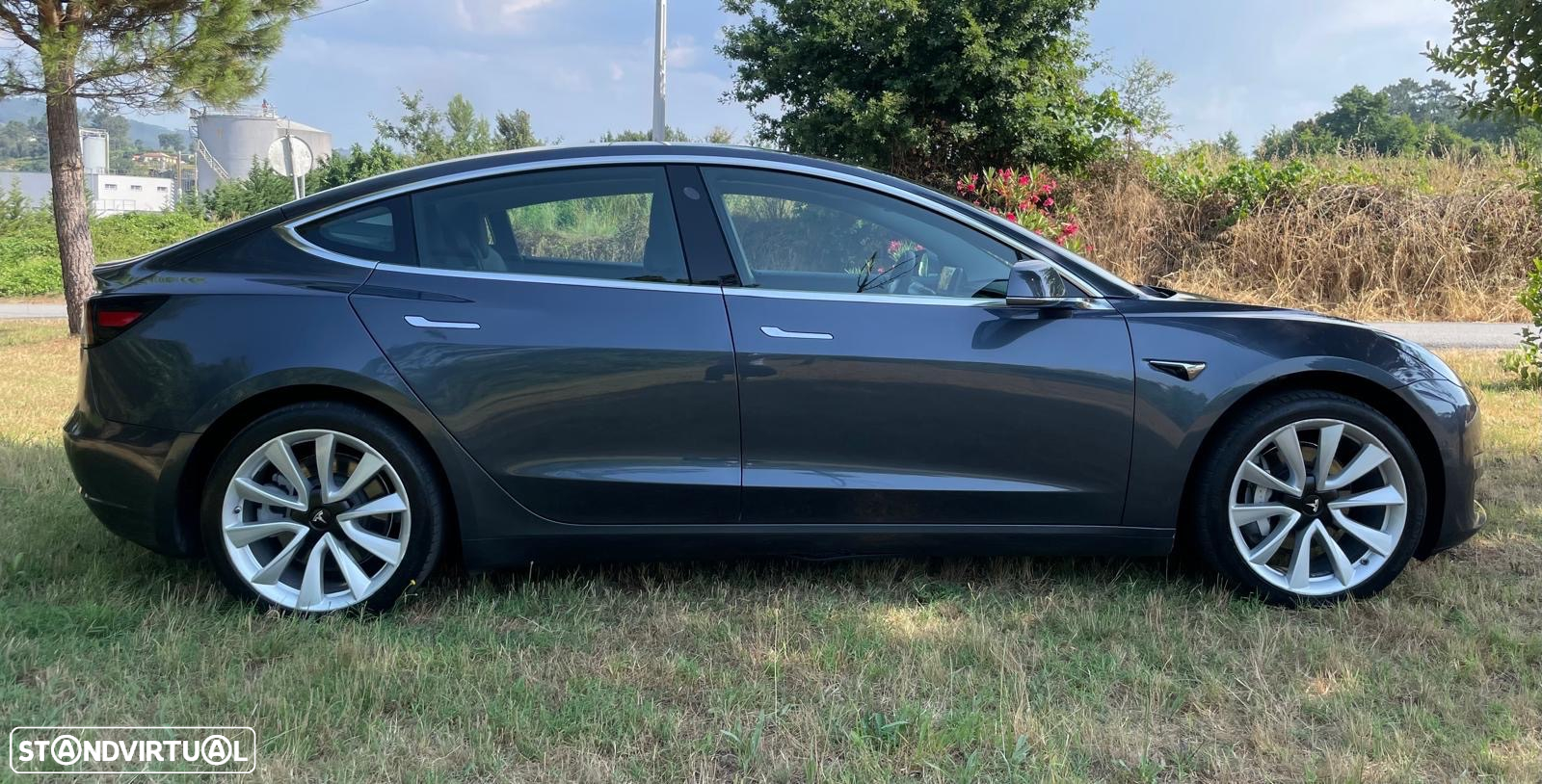 Tesla Model 3 Long-Range Dual Motor AWD - 16
