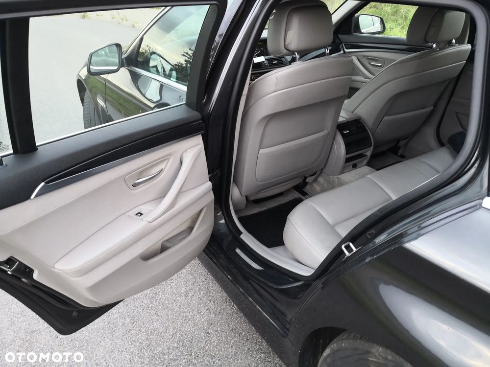 BMW Seria 5 520d - 12