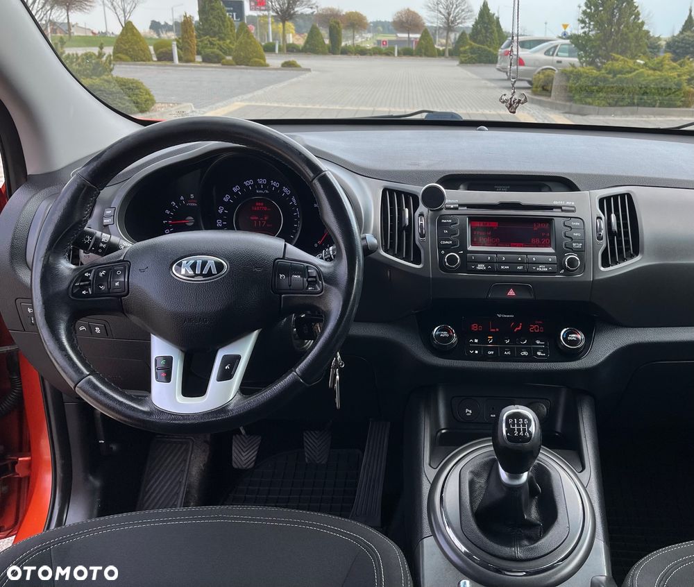 Kia Sportage 1.7 CRDI Business Line M 2WD - 9