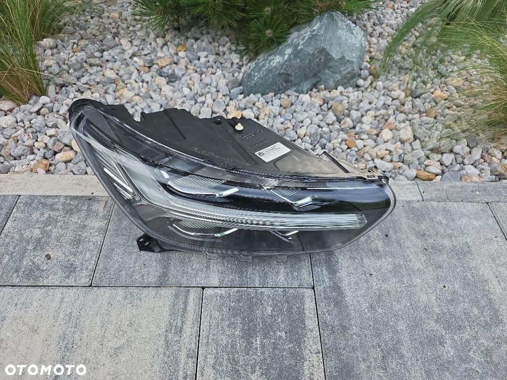 VOLVO XC40 Lampa prawa przód Full Led 31655982 2017-2022 - 2