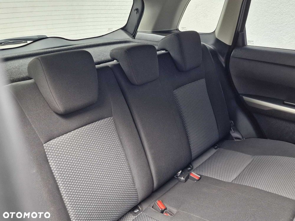 Suzuki Vitara - 32
