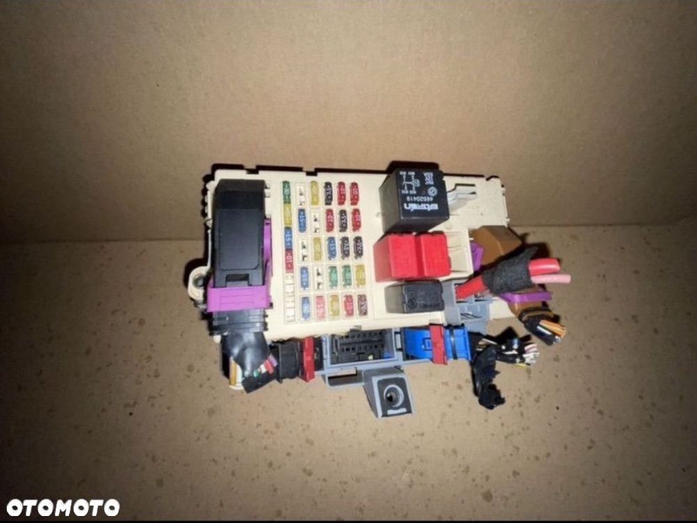 46812234 skrzynka bezpieczników Fiat Punto 2 II