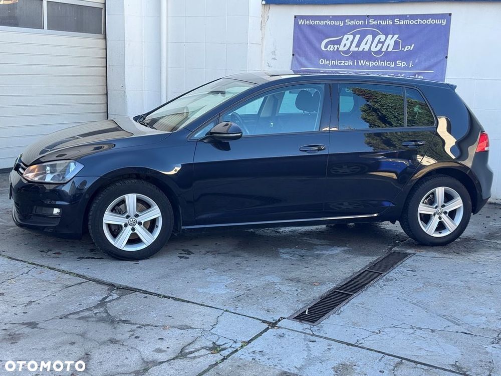 Volkswagen Golf - 6