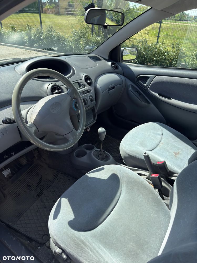 Toyota Yaris 1.3 Sol - 5