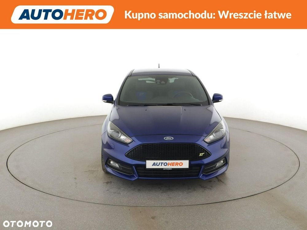 Ford Focus 2.0 EcoBoost ST - 12