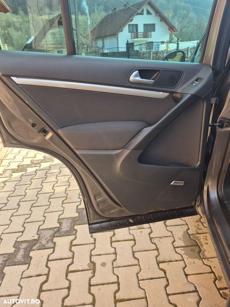 Volkswagen Tiguan - 10