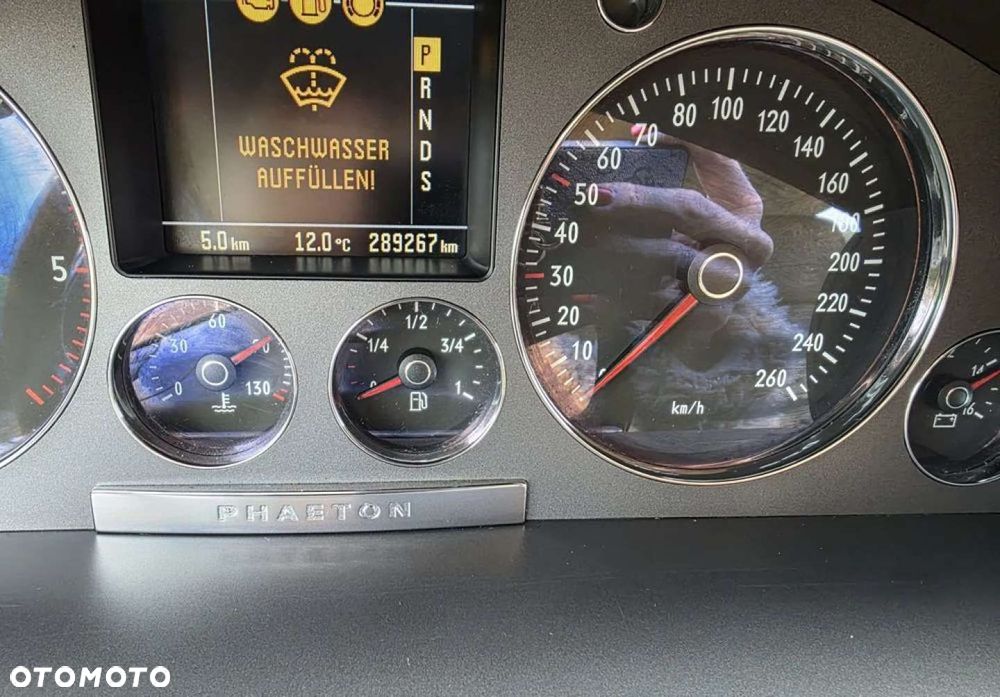 Volkswagen Phaeton - 8