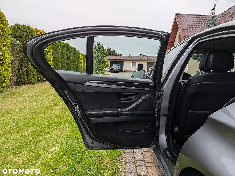 BMW Seria 5 520d - 12