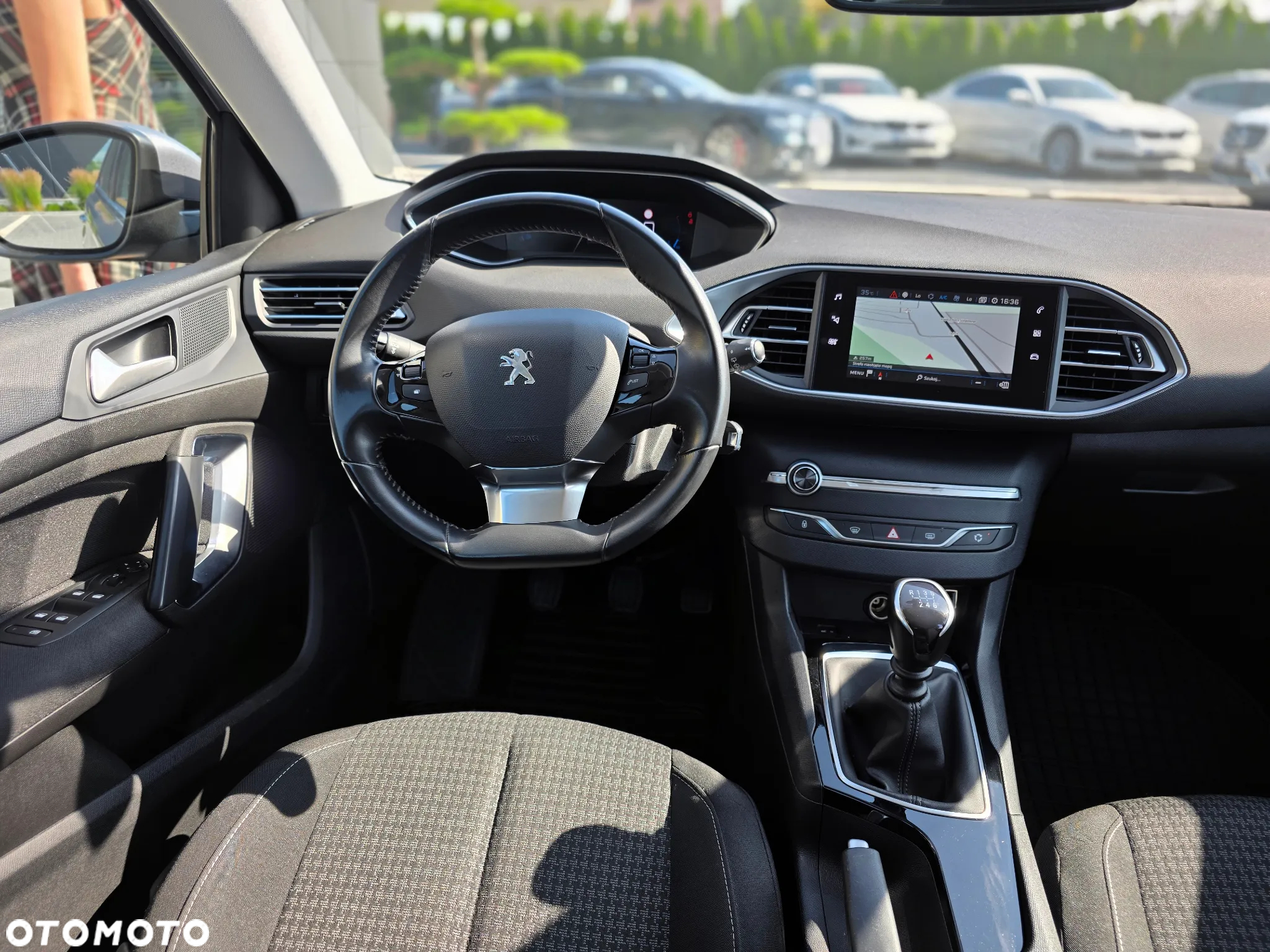 Peugeot 308 SW 1.5 BlueHDi Allure S&S - 35