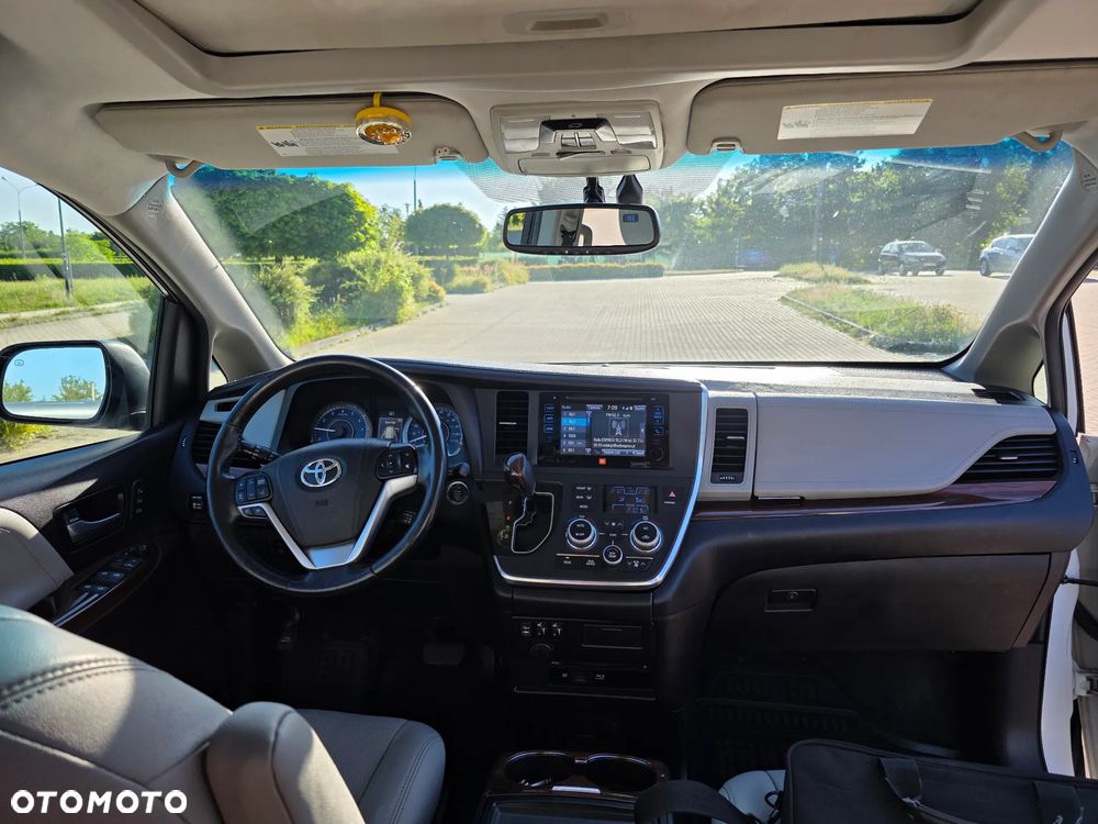 Toyota Sienna 3.5 V6 SE - 8