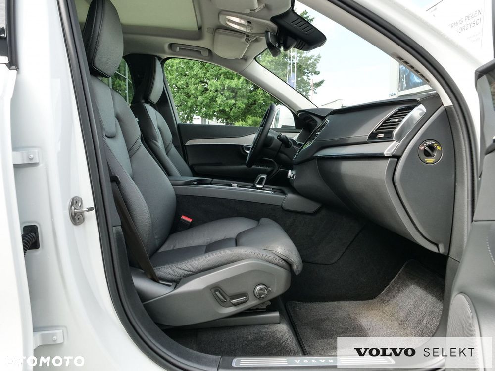 Volvo XC 90 - 32